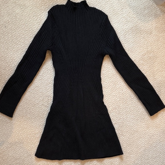 Dresses & Skirts - Elegant Black Ribbed Knit Dress